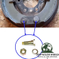 Preview: Exzenterschraube 9" Bremstrommel Bremsbelag Jeep Willys MB, CJ2A, CJ3A, M38 (41-53), in eingebautem Zustand am Bremsbelag abgebildet.