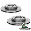 Bremsscheiben vorne Jeep CJ5 CJ7 CJ8 78-86, ein Paar abgebildet Rückseite aufliegend, Lochkreis sichtbar.
